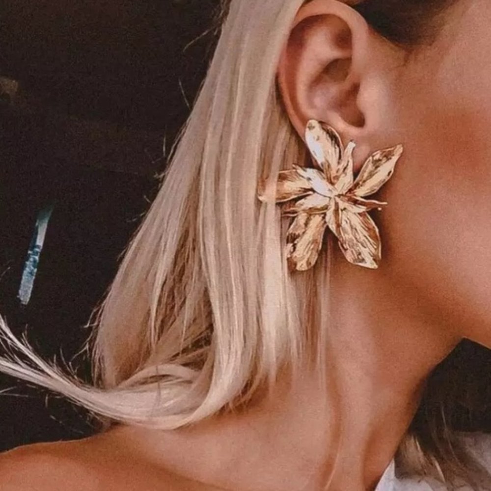 Gold Flower Earrings - Picture 1 of 9